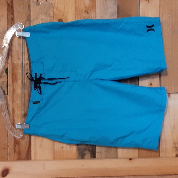Hurley Other - Hurley men's turquoise board shorts Size 29